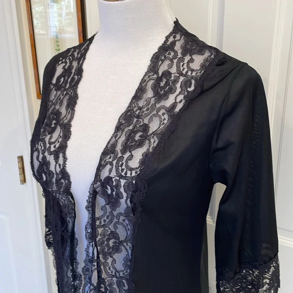 VINTAGE LONG BLACK LACE ROBE - Picture 8 of 8